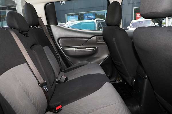 2015 Mitsubishi Triton GLX MQ 4X4