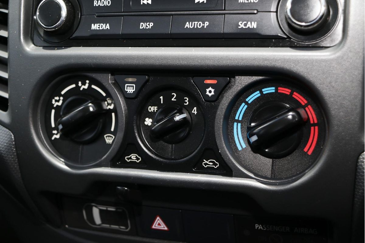 2015 Mitsubishi Triton GLX MQ 4X4