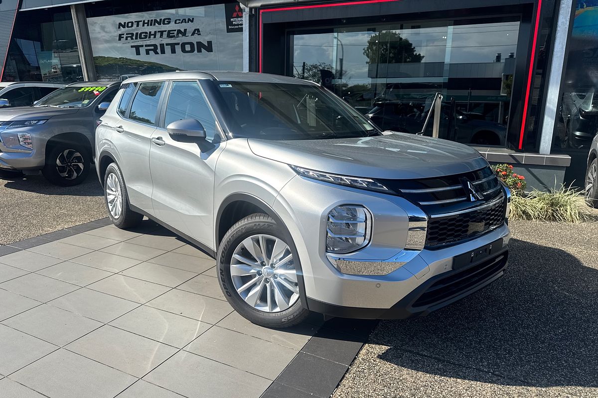 2025 Mitsubishi Outlander ES ZM