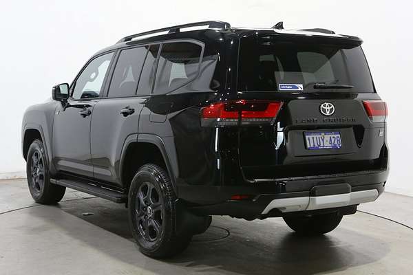 2023 Toyota Landcruiser GR Sport FJA300R