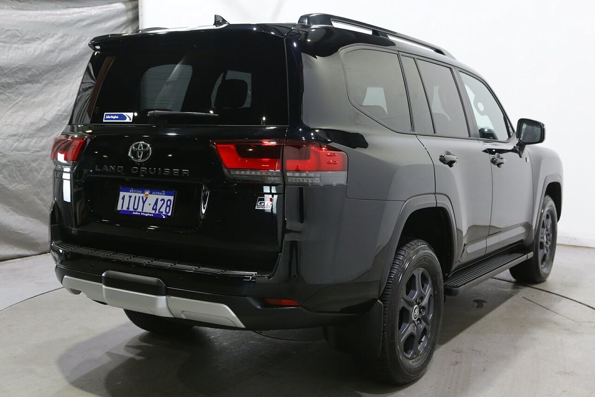 2023 Toyota Landcruiser GR Sport FJA300R