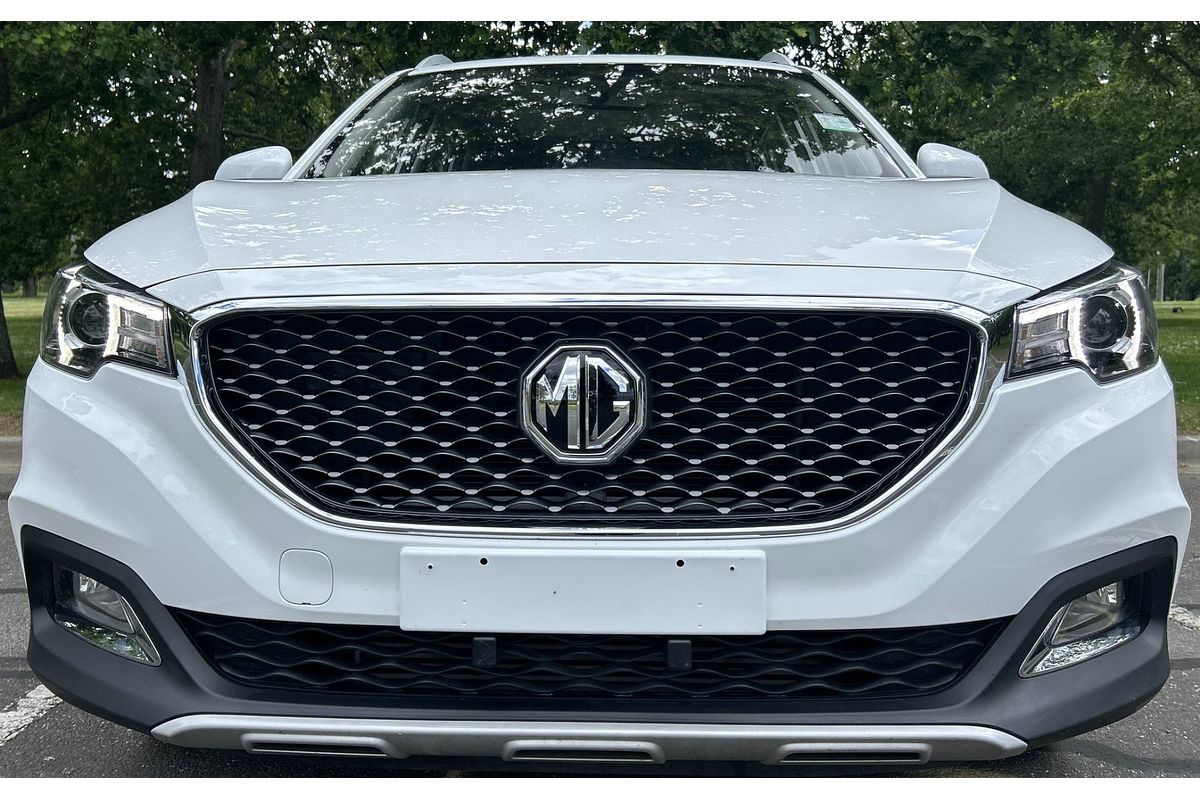 2021 MG ZS Essence AZS1