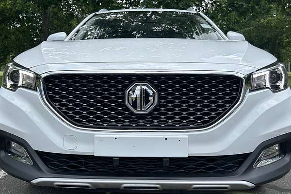2021 MG ZS Essence AZS1
