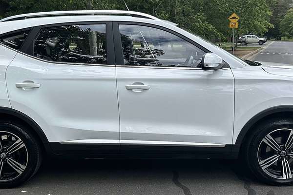 2021 MG ZS Essence AZS1