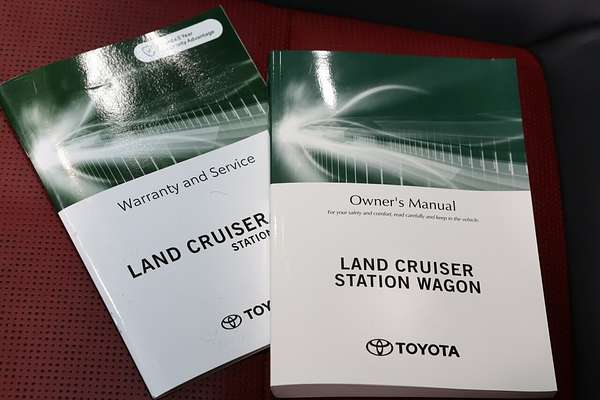 2023 Toyota Landcruiser GR Sport FJA300R