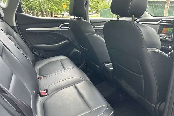 2021 MG ZS Essence AZS1