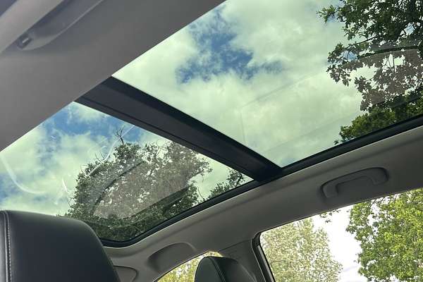 2021 MG ZS Essence AZS1