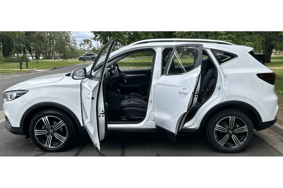 2021 MG ZS Essence AZS1