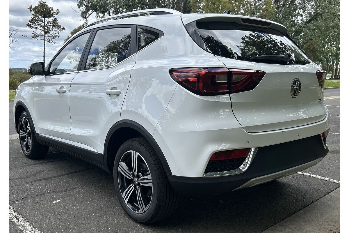 2021 MG ZS Essence AZS1