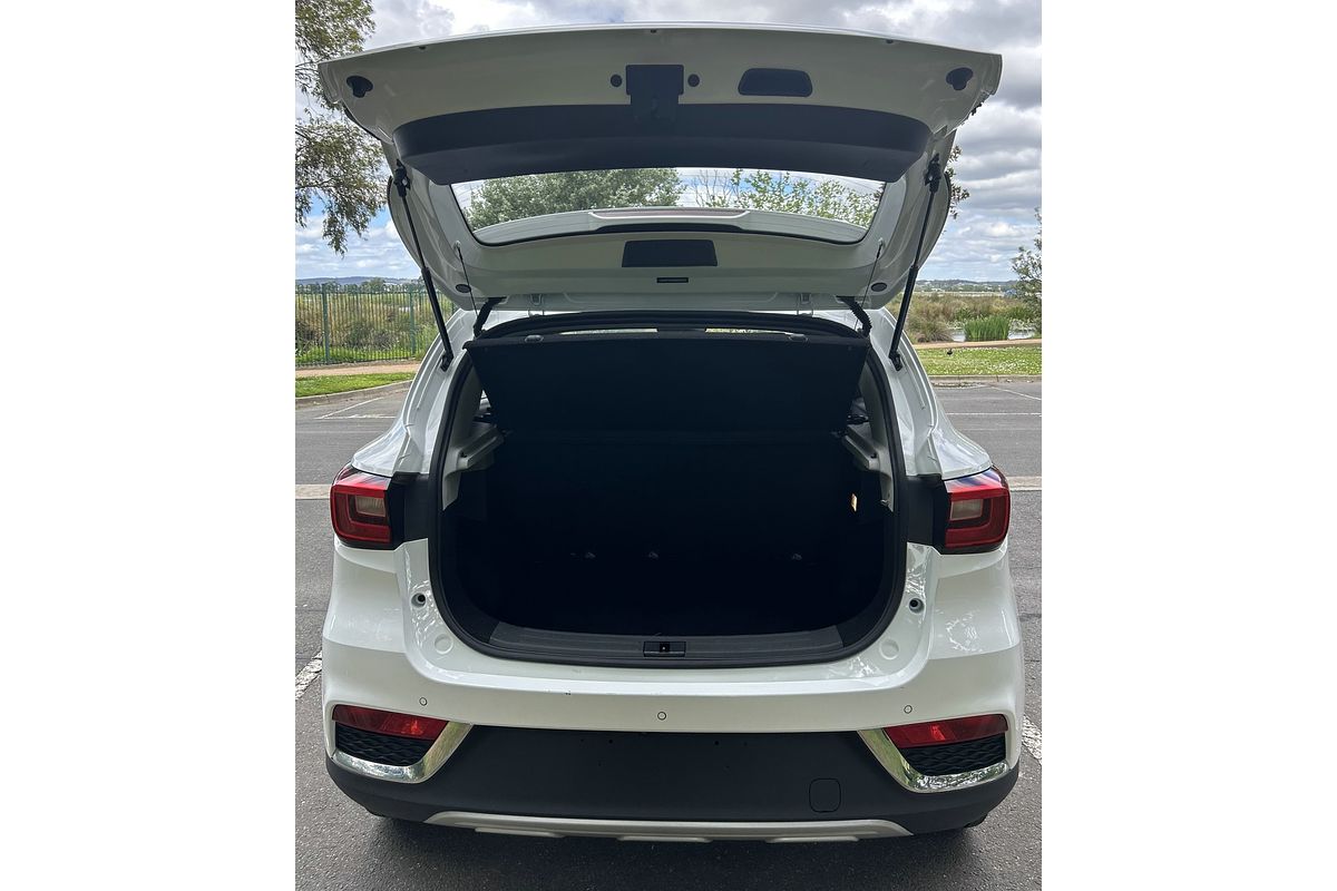 2021 MG ZS Essence AZS1