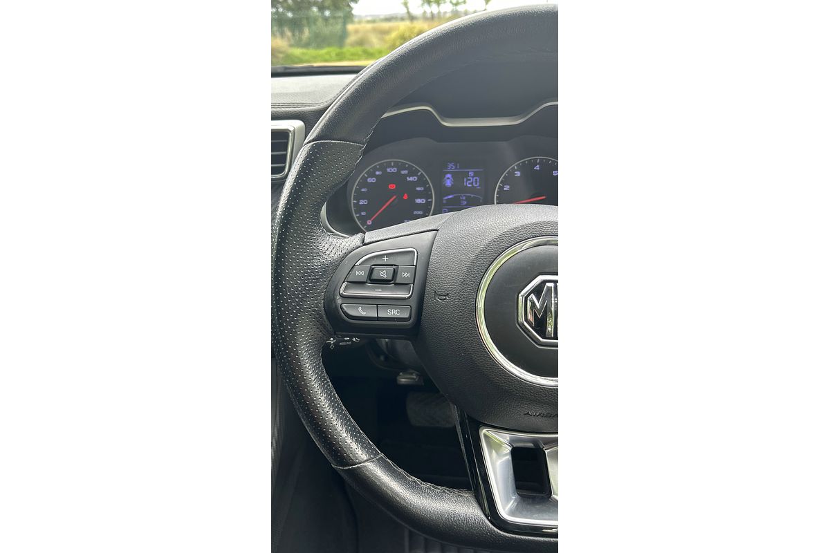 2021 MG ZS Essence AZS1