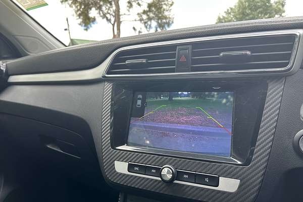 2021 MG ZS Essence AZS1