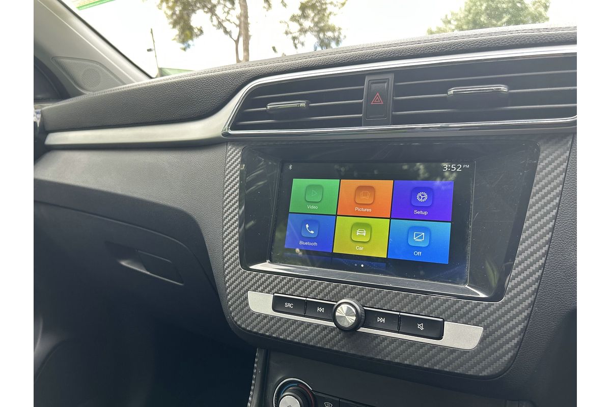 2021 MG ZS Essence AZS1