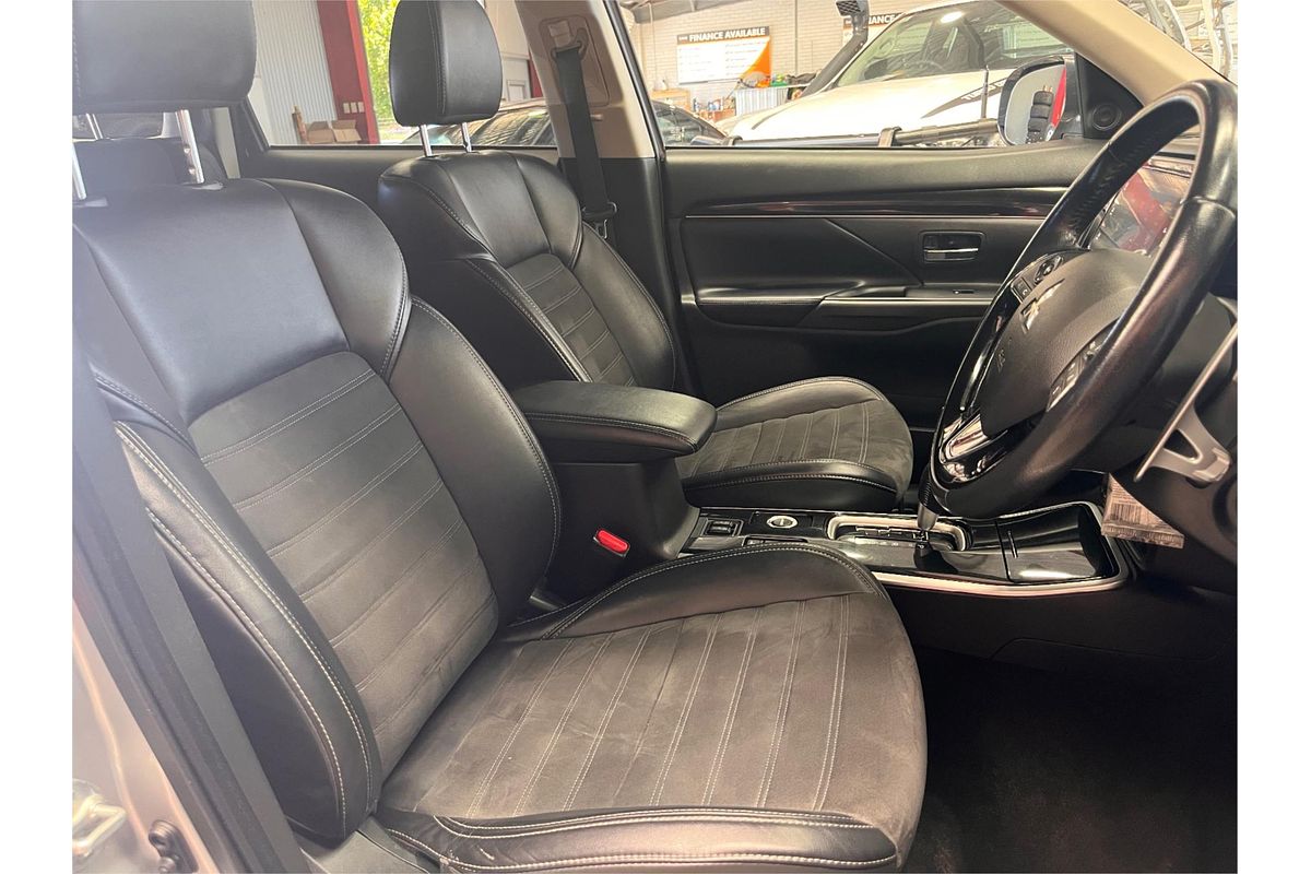 2018 Mitsubishi Outlander LS 7 SEAT (AWD) ZL MY19