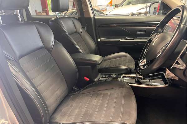 2018 Mitsubishi Outlander LS 7 SEAT (AWD) ZL MY19