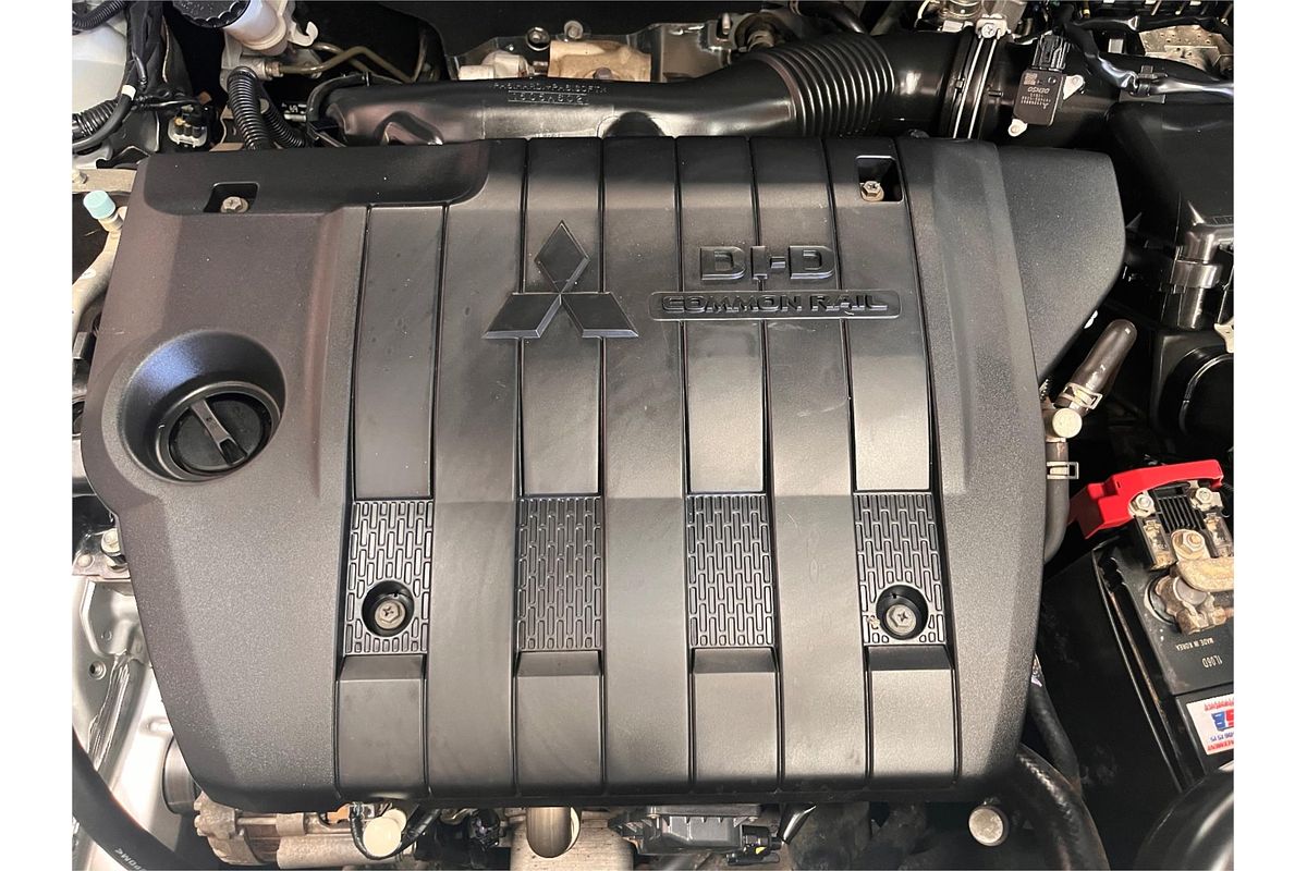 2018 Mitsubishi Outlander LS 7 SEAT (AWD) ZL MY19