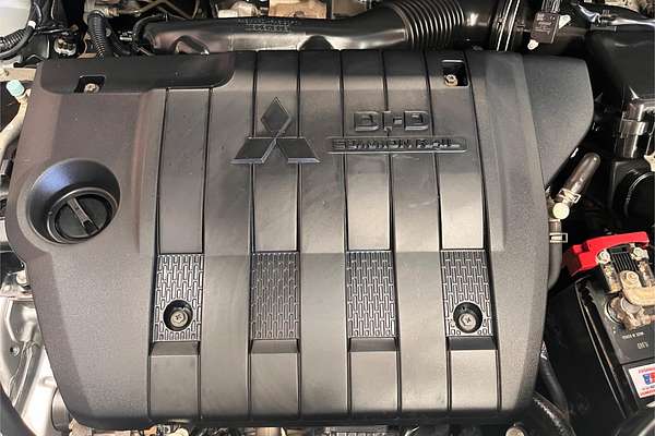 2018 Mitsubishi Outlander LS 7 SEAT (AWD) ZL MY19