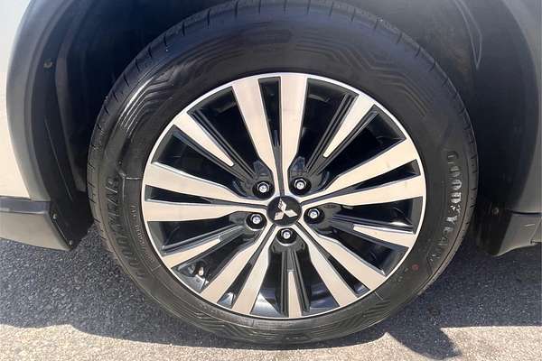 2018 Mitsubishi Outlander LS 7 SEAT (AWD) ZL MY19