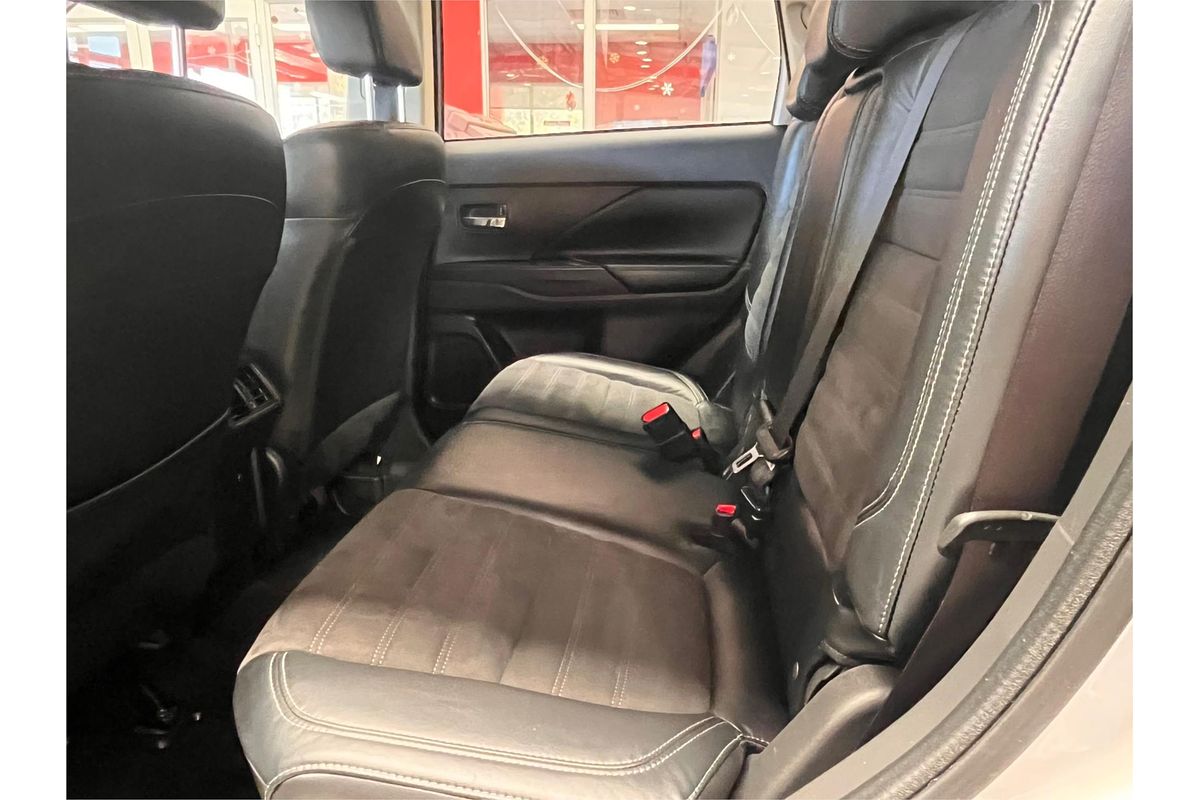 2018 Mitsubishi Outlander LS 7 SEAT (AWD) ZL MY19