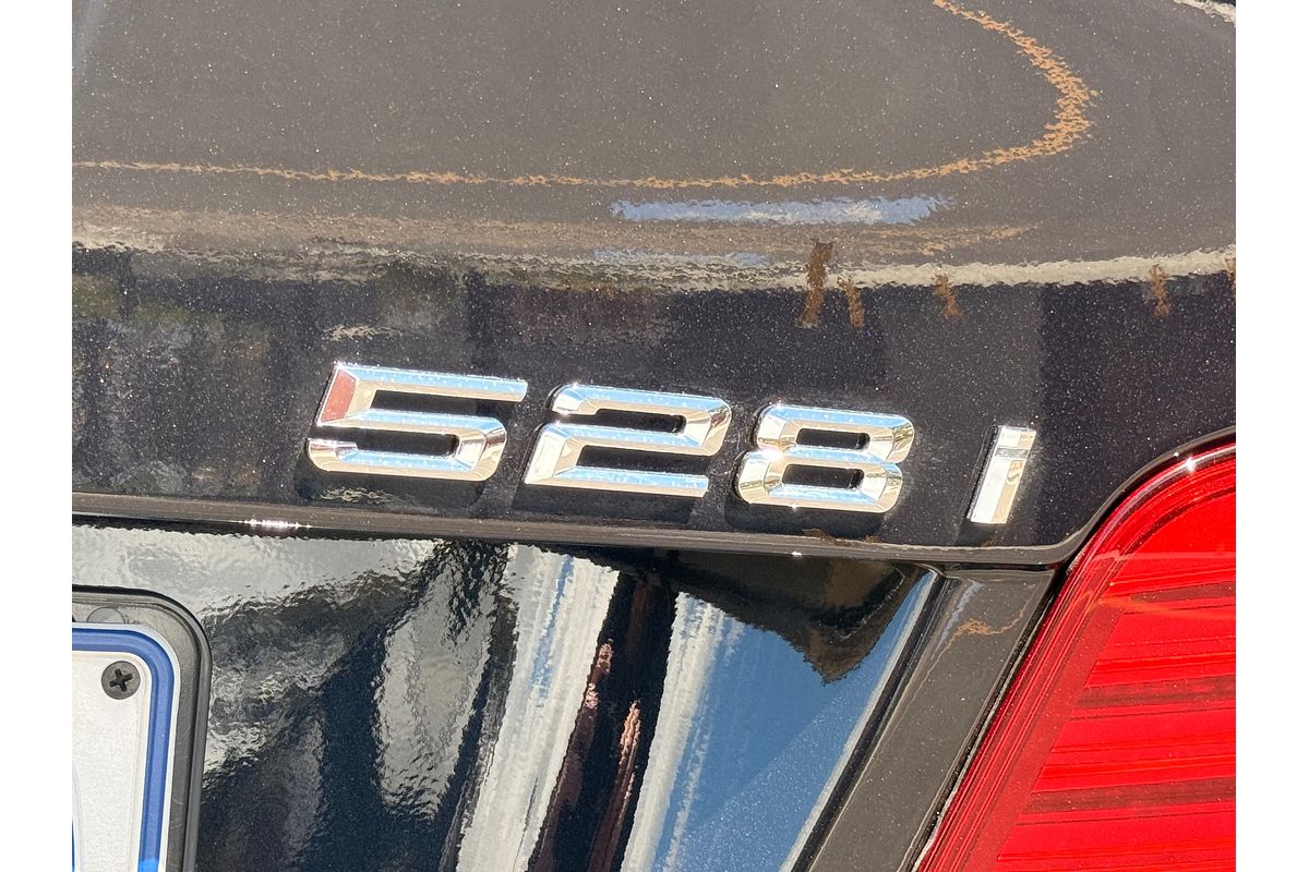 2015 BMW 5 Series 528i M Sport F10 LCI