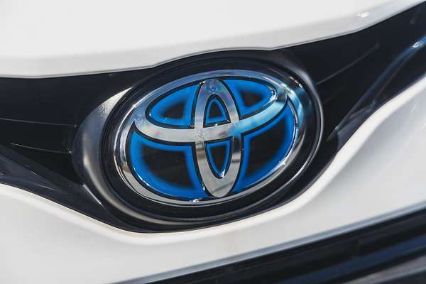 2023 Toyota Camry Ascent AXVH70R