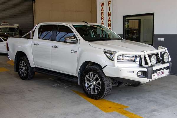 2020 Toyota Hilux SR5 (4x4) GUN126R FACELIFT 4X4