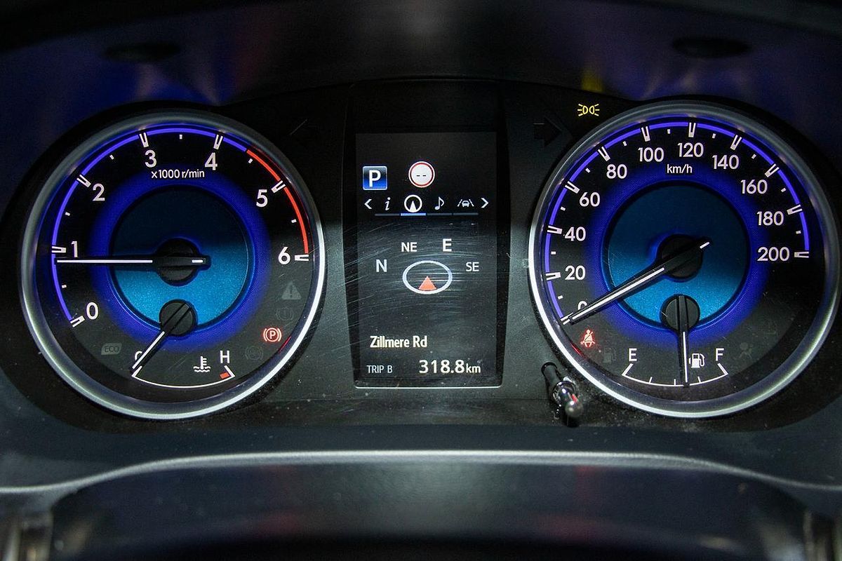 2020 Toyota Hilux SR5 (4x4) GUN126R FACELIFT 4X4