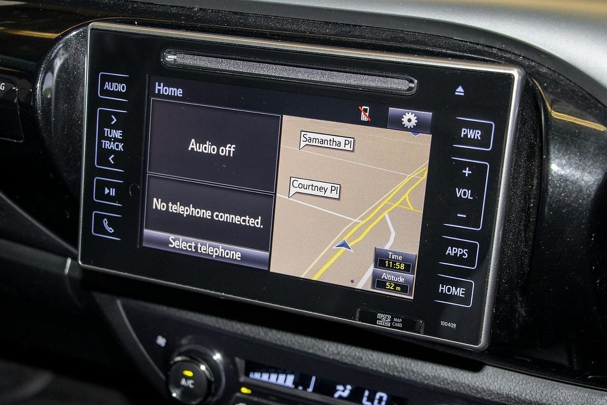 2020 Toyota Hilux SR5 (4x4) GUN126R FACELIFT 4X4