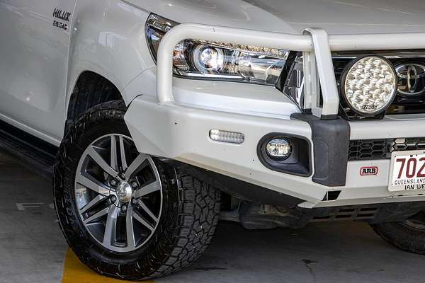 2020 Toyota Hilux SR5 (4x4) GUN126R FACELIFT 4X4