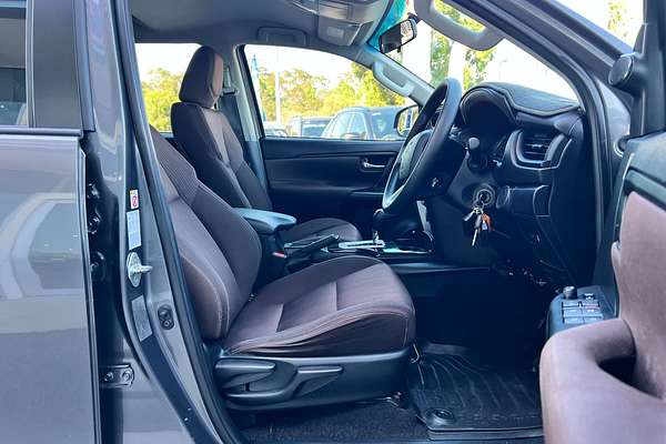 2015 Toyota Fortuner GX GUN156R