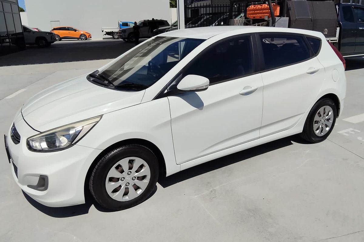 2015 Hyundai Accent Active RB3