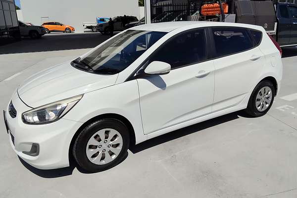 2015 Hyundai Accent Active RB3