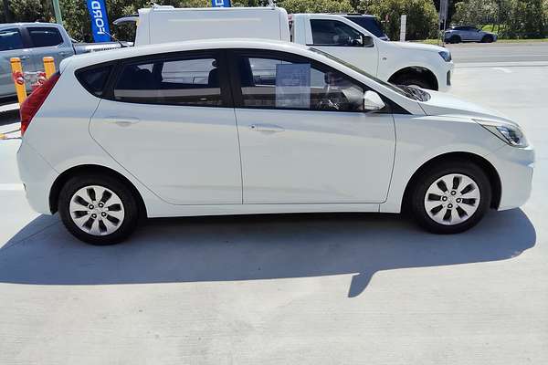 2015 Hyundai Accent Active RB3