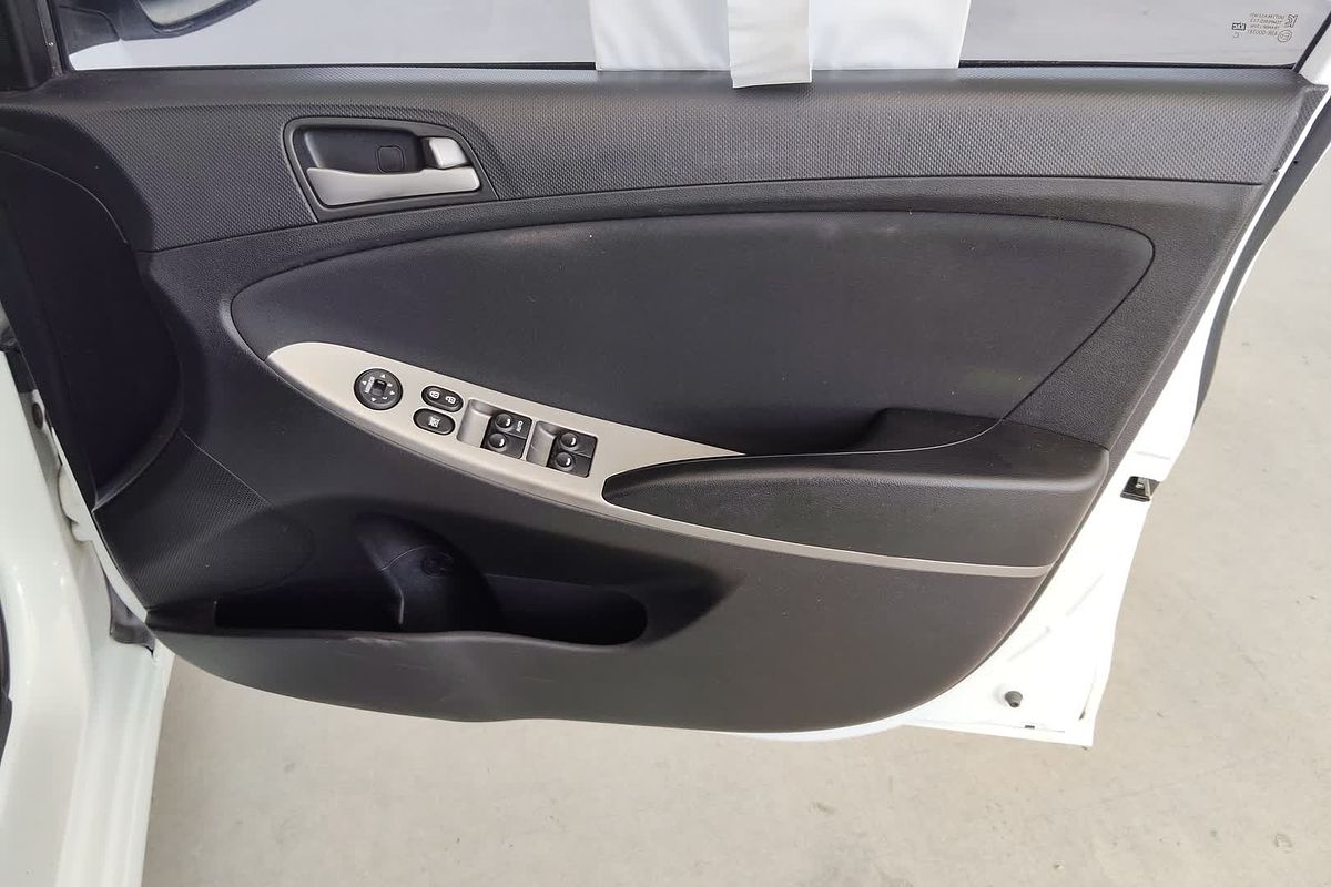 2015 Hyundai Accent Active RB3