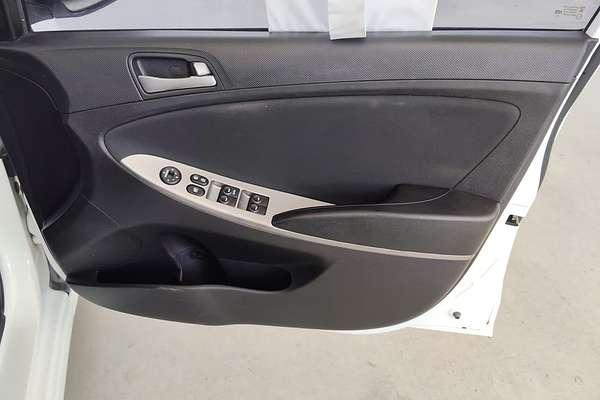 2015 Hyundai Accent Active RB3