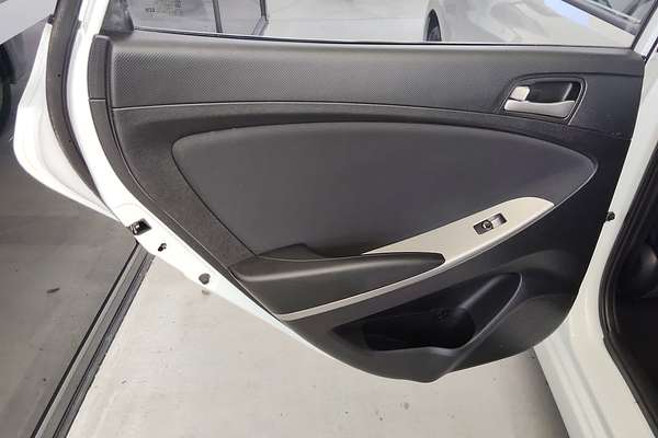 2015 Hyundai Accent Active RB3