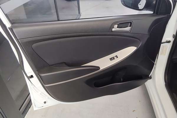 2015 Hyundai Accent Active RB3