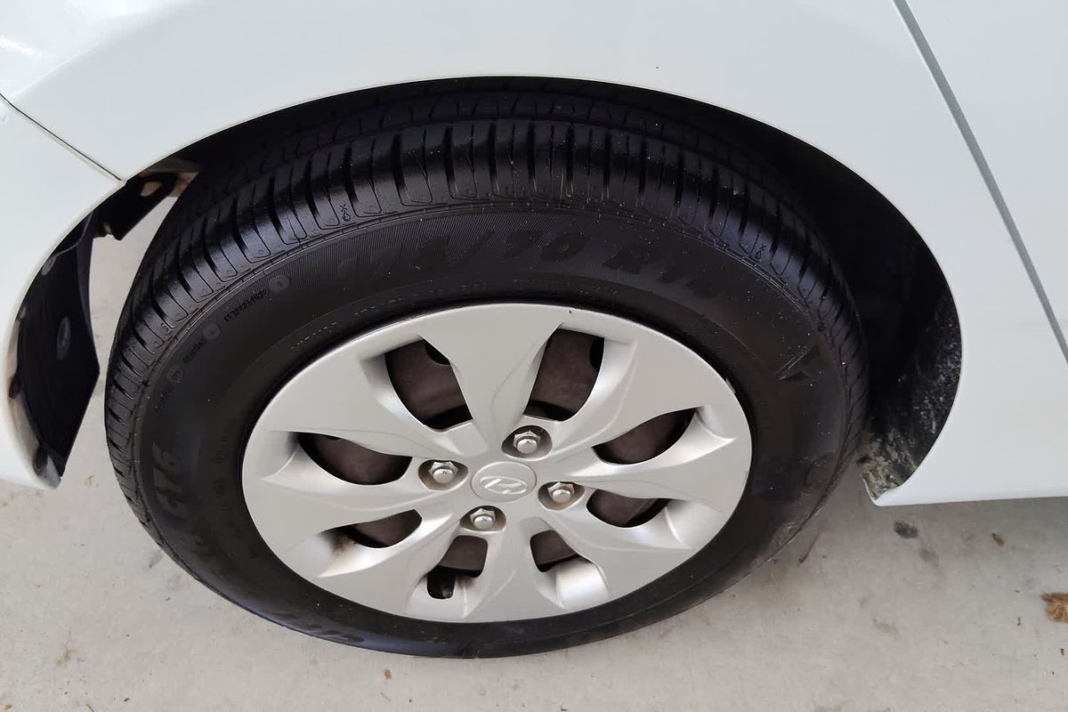 2015 Hyundai Accent Active RB3