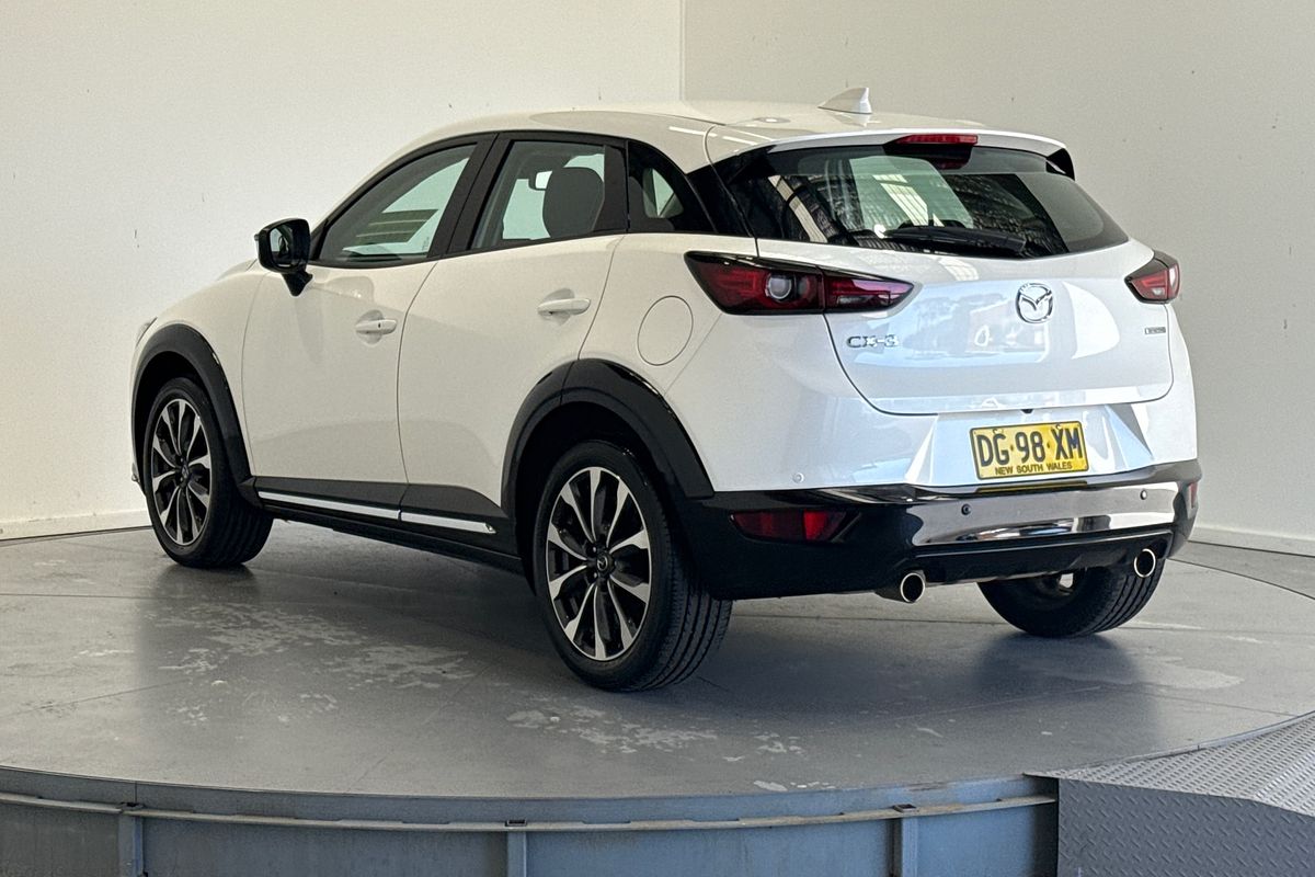 2023 Mazda CX-3 sTouring DK