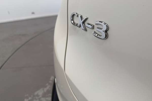 2023 Mazda CX-3 sTouring DK