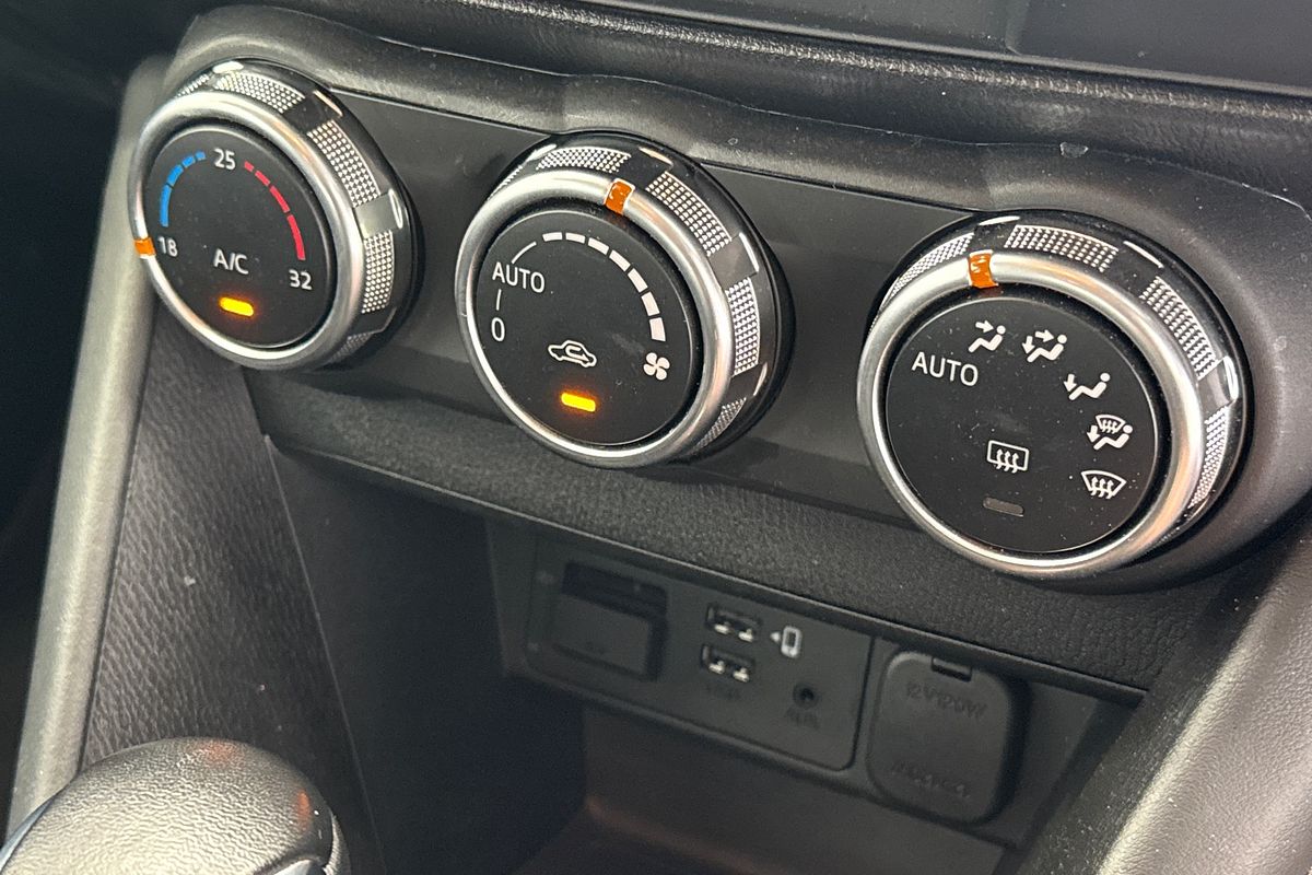 2023 Mazda CX-3 sTouring DK