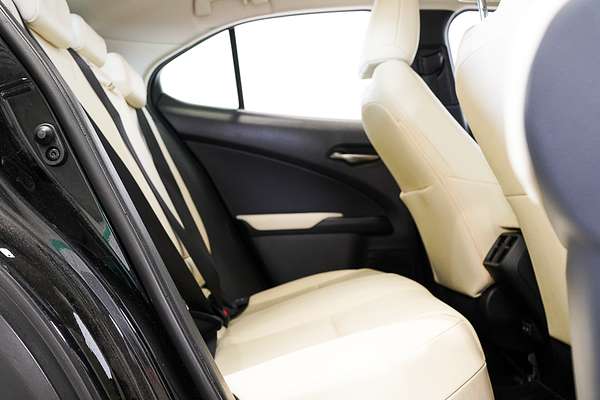 2022 Lexus UX UX200 Luxury MZAA10R