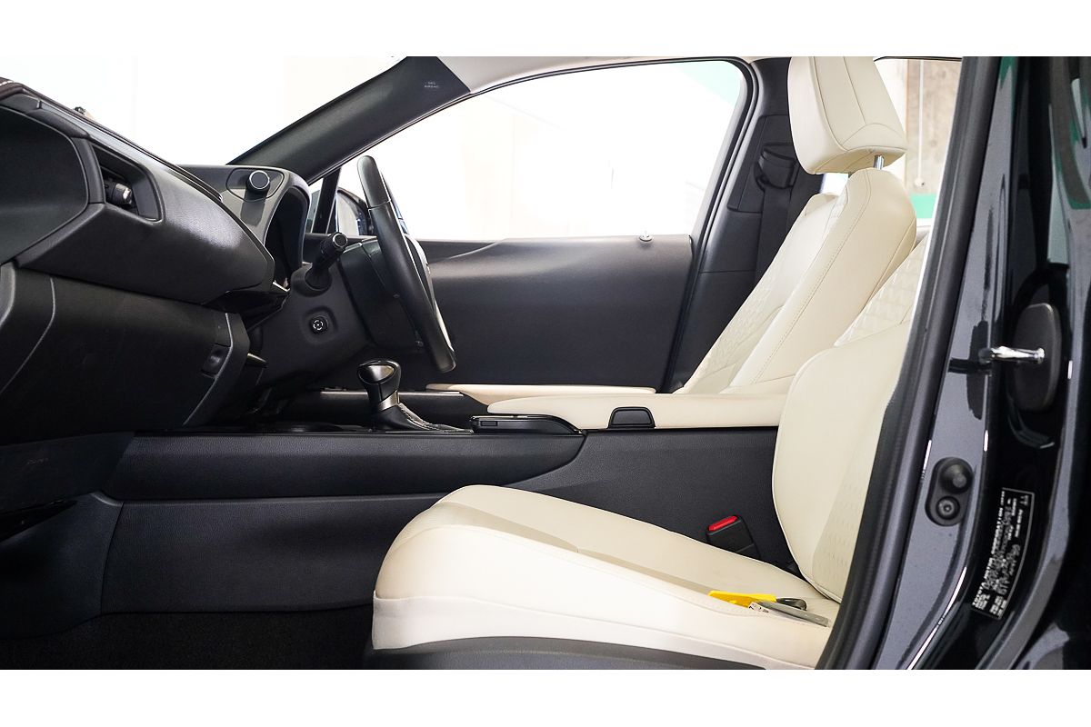 2022 Lexus UX UX200 Luxury MZAA10R