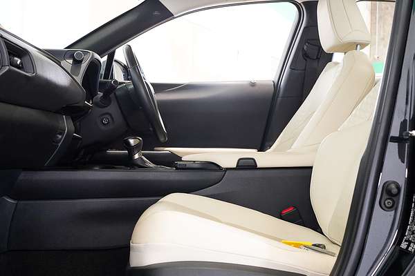 2022 Lexus UX UX200 Luxury MZAA10R