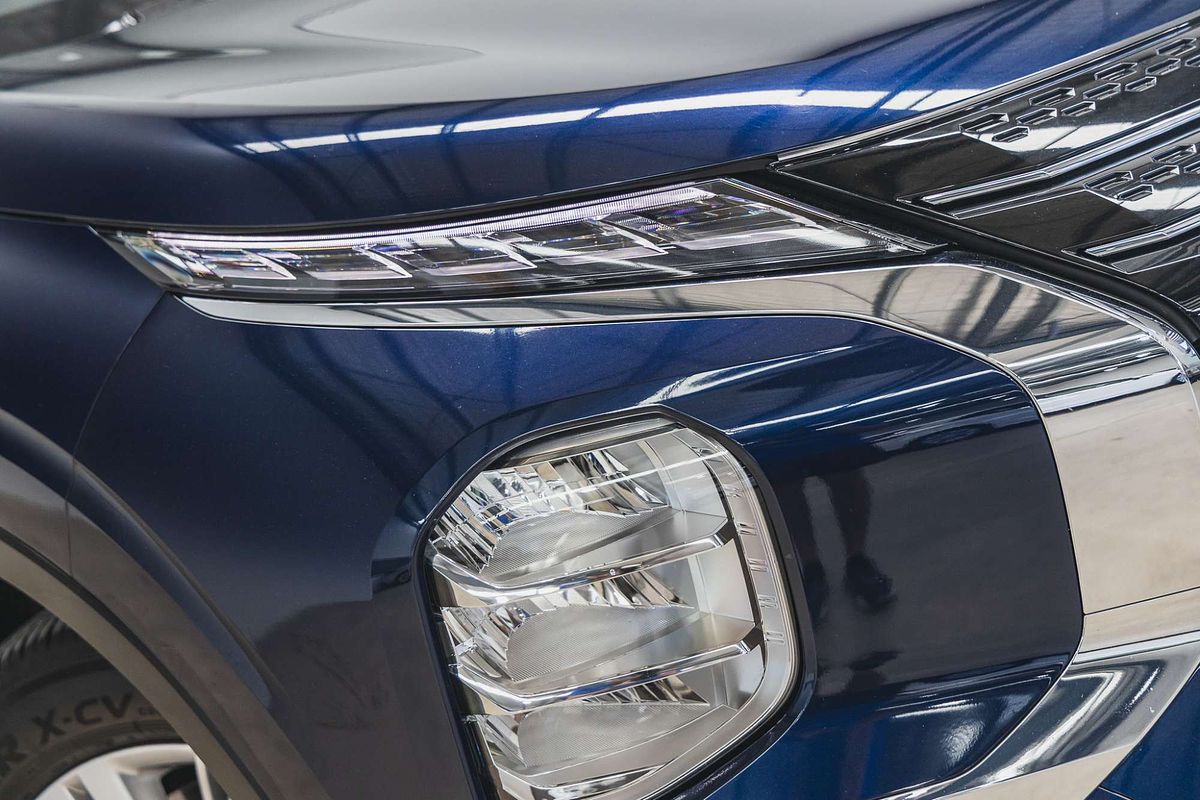 2023 Mitsubishi Outlander ES ZM