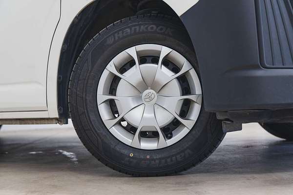 2022 Toyota Hiace Commuter GDH322R ELWB High Roof