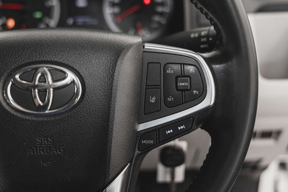 2022 Toyota Hiace Commuter GDH322R ELWB High Roof