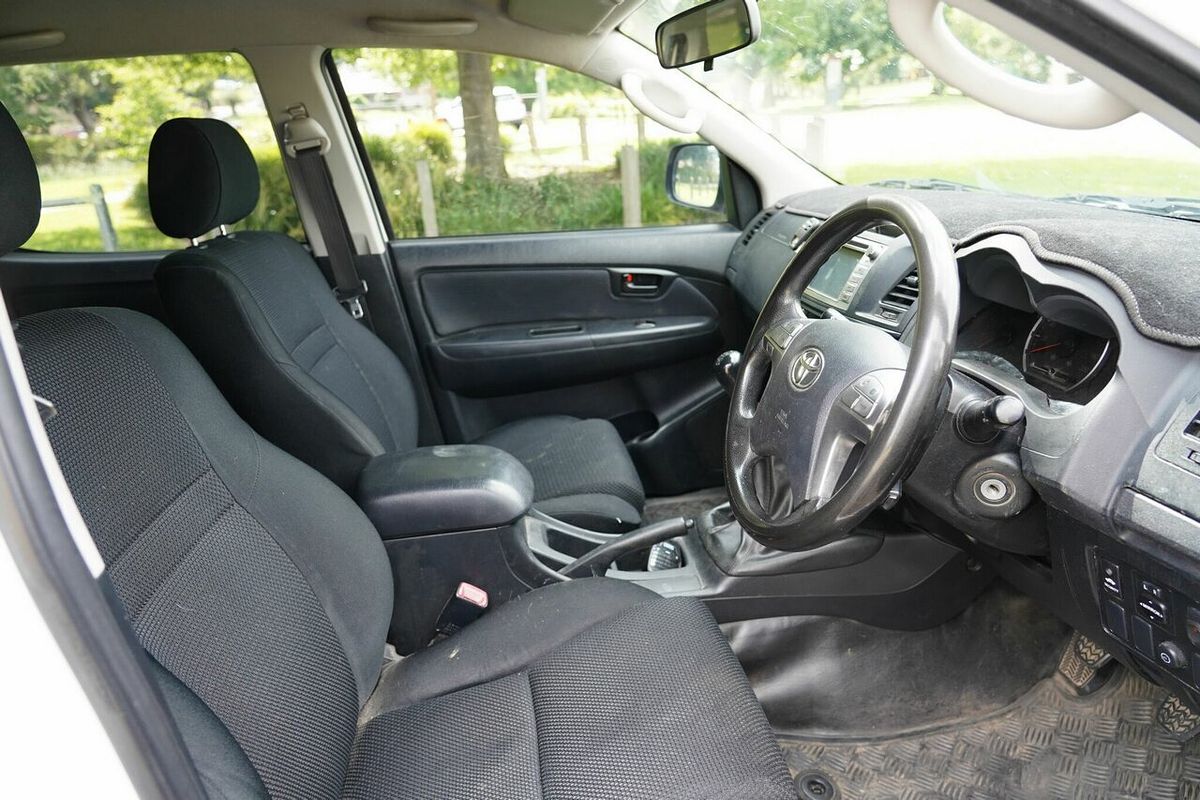 2014 Toyota Hilux SR KUN26R 4X4