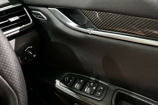 2018 Maserati Ghibli GranSport M157