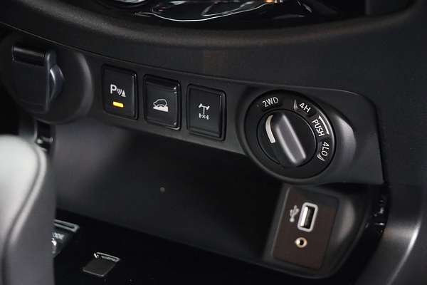 2025 Nissan Navara PRO-4X Warrior D23 4X4